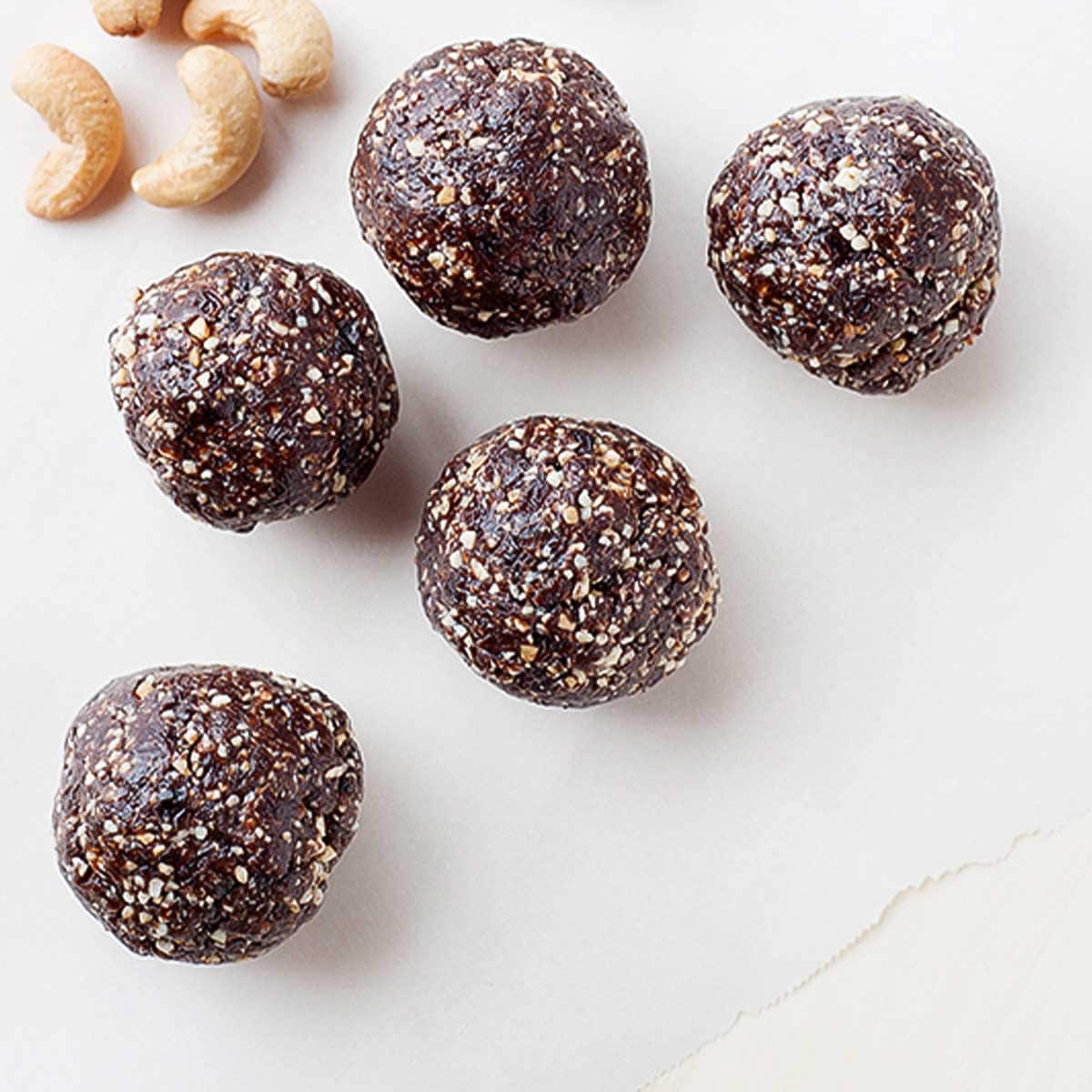 Chocolate Brownie No-Bake Energy Bites