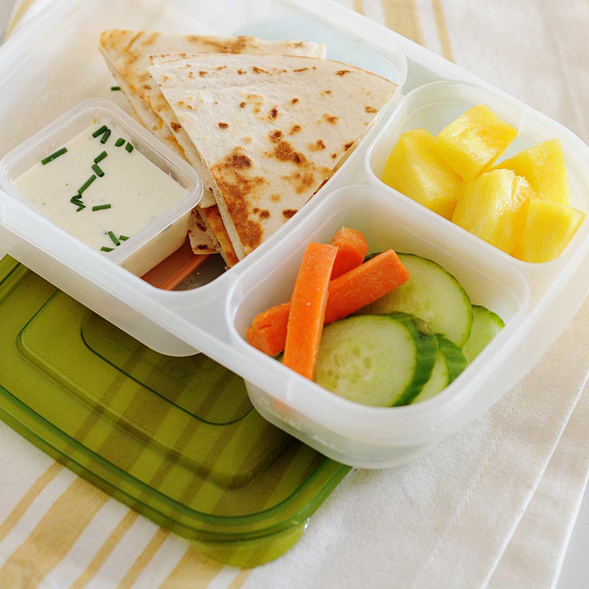 Cheesy Buffalo Chicken Quesadilla Lunchbox-image