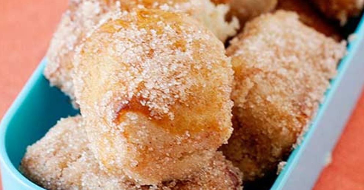 Cinnamon Sugar Pretzel Bites [www.momables.com]